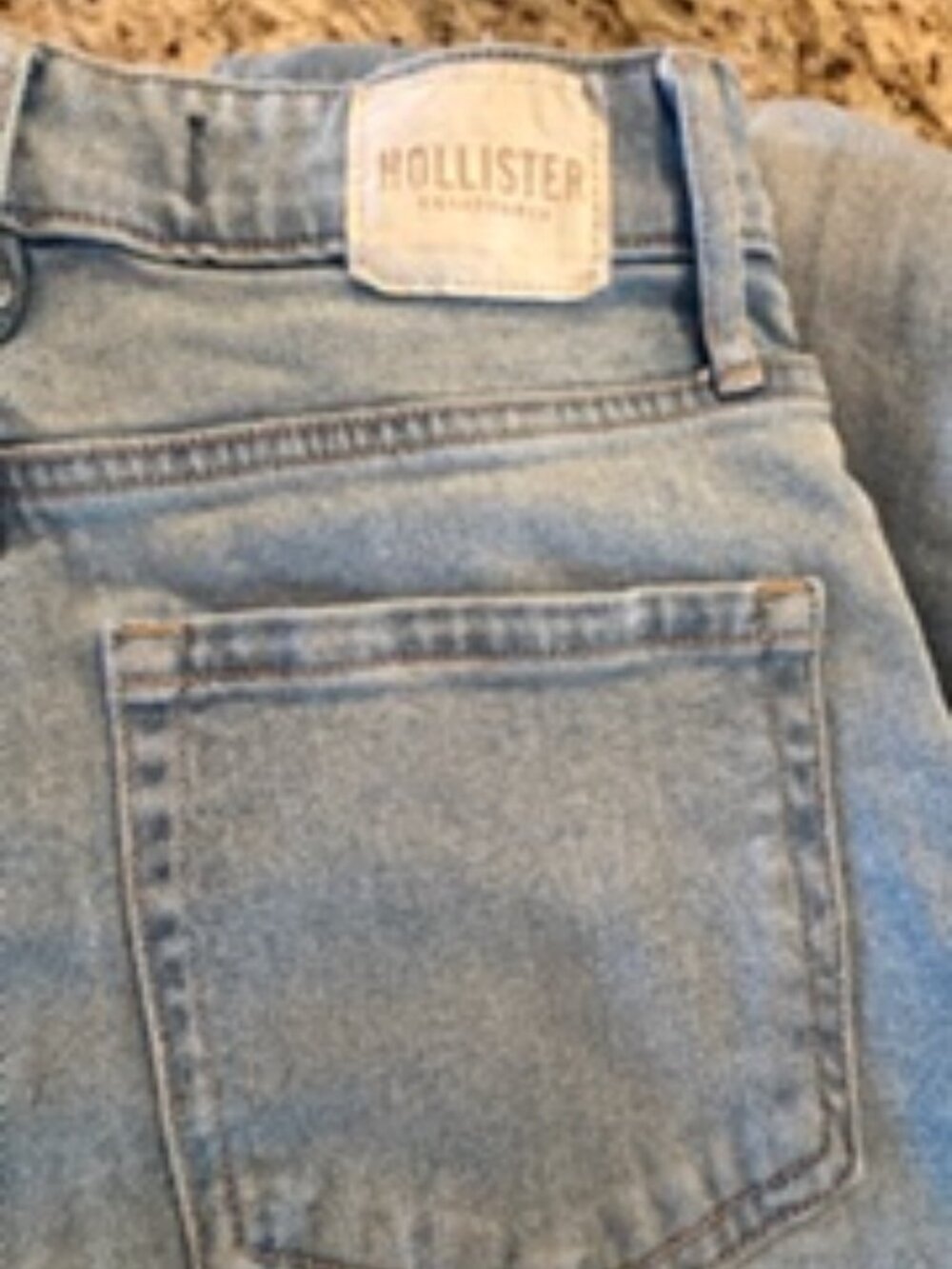 Hollister Women's Ultra High-rise Dad Jean W27